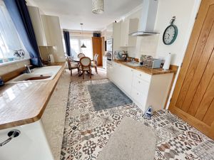 Kitchen- click for photo gallery